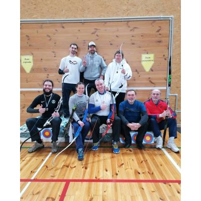 Куди піти з друзями в Києві? Стрільба з лука в клубі “Лучник”